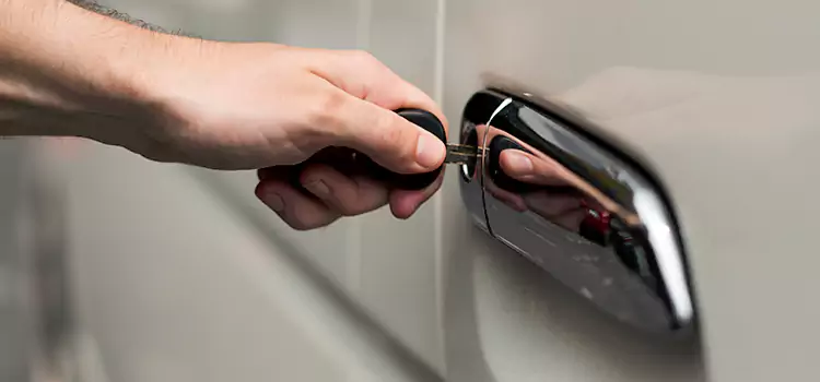 Why Choose Our Auto Locksmith Team in Maywood, CA?